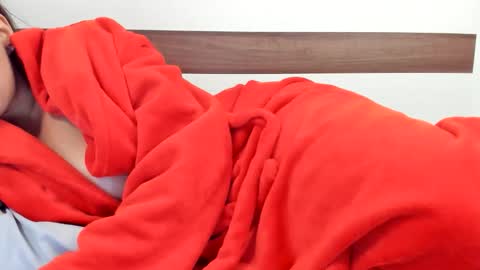 00ingrid00 online show from 12-22-25, 09:56