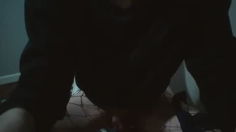 Trisi02 online show from 12-23-25, 03:59