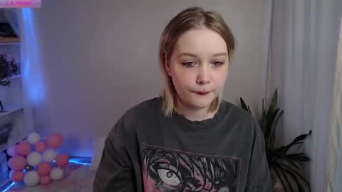 Snapshot of 0uralexa chatting on 12-17-24, 10:01 Alexa online show from 12-17-24, 10:01