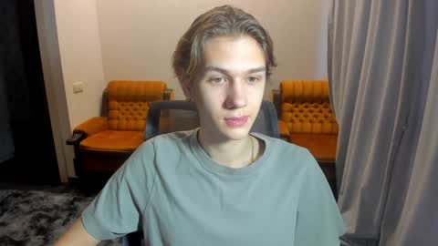 Snapshot of 0verlandd chatting on 01-16-25, 02:41 Adam online show from 01-16-25, 02:41