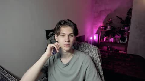 Snapshot of 0verlandd chatting on 11-11-25, 02:06 Adam online show from 11-11-25, 02:06