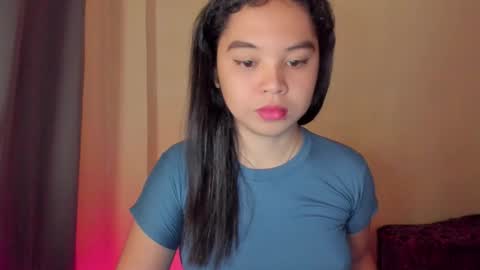 0wwlo0k online show from 11-18-25, 05:23