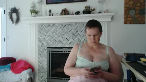 Aurora Willows online show from 04-24-26, 08:22