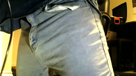 Snapshot of 121deano chatting on 06-20-26, 11:24 Deano online show from 06-20-26, 11:24
