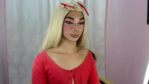 Snapshot of 18_nicole chatting on 02-09-25, 07:52 barbie online show from 02-09-25, 07:52