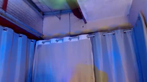 Snapshot of 18_nicole chatting on 03-09-25, 12:20 barbie online show from 03-09-25, 12:20