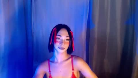 Snapshot of 18_nicole chatting on 03-10-25, 12:04 barbie online show from 03-10-25, 12:04