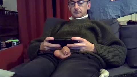 Snapshot of 18remy45 chatting on 12-11-24, 10:16 18remy45 online show from 12-11-24, 10:16