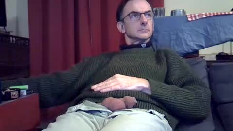 Snapshot of 18remy45 chatting on 12-15-24, 01:22 18remy45 online show from 12-15-24, 01:22