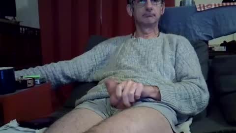 Snapshot of 18remy45 chatting on 12-26-24, 10:26 18remy45 online show from 12-26-24, 10:26