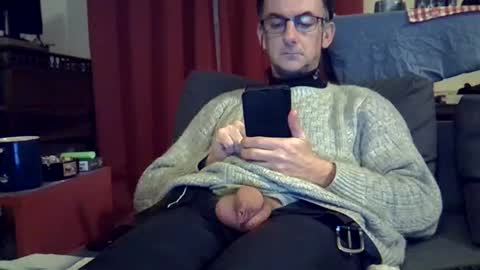Snapshot of 18remy45 chatting on 12-26-24, 09:26 18remy45 online show from 12-26-24, 09:26