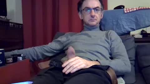 Snapshot of 18remy45 chatting on 02-05-25, 05:31 18remy45 online show from 02-05-25, 05:31