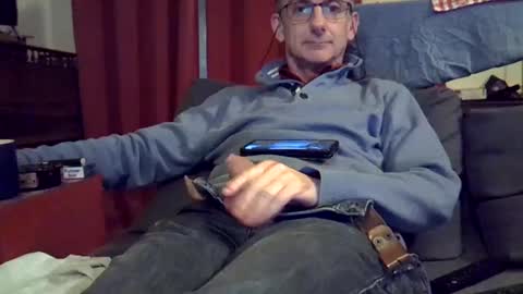 Snapshot of 18remy45 chatting on 03-03-25, 08:43 18remy45 online show from 03-03-25, 08:43