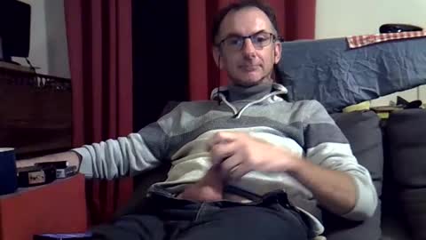 Snapshot of 18remy45 chatting on 10-11-25, 10:19 18remy45 online show from 10-11-25, 10:19