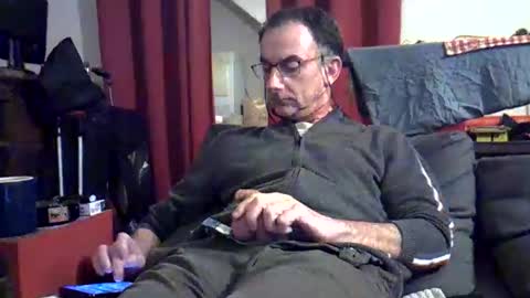 Snapshot of 18remy45 chatting on 05-11-26, 08:06 18remy45 online show from 05-11-26, 08:06