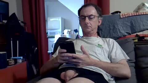 Snapshot of 18remy45 chatting on 06-01-26, 03:03 18remy45 online show from 06-01-26, 03:03