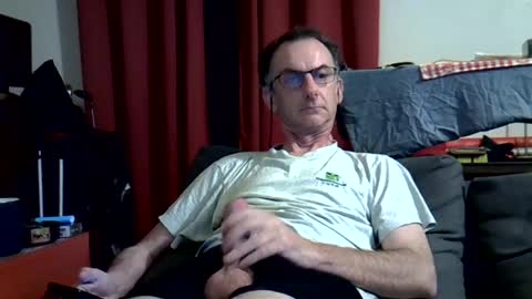 Snapshot of 18remy45 chatting on 06-03-26, 08:36 18remy45 online show from 06-03-26, 08:36