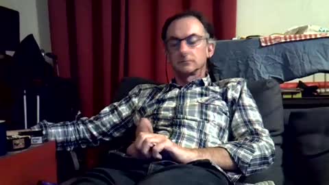 Snapshot of 18remy45 chatting on 06-12-26, 08:08 18remy45 online show from 06-12-26, 08:08