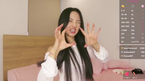 Snapshot of 1_love_8 chatting on 12-31-24, 02:40 Rose Nude only In Prvt online show from 12-31-24, 02:40