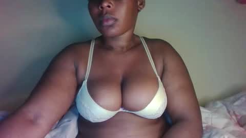 Snapshot of 1_sexybaby chatting on 10-18-25, 12:06 1_sexybaby online show from 10-18-25, 12:06