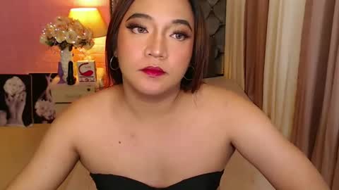 Snapshot of 1bestlover chatting on 01-17-25, 10:01 Ekang online show from 01-17-25, 10:01