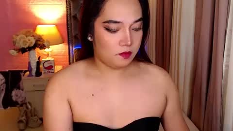 Snapshot of 1bestlover chatting on 02-02-25, 10:28 Ekang online show from 02-02-25, 10:28