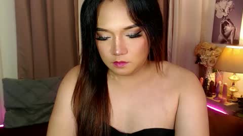 Snapshot of 1bestlover chatting on 09-23-25, 11:08 Ekang online show from 09-23-25, 11:08