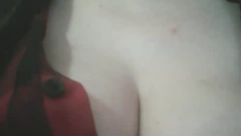 Snapshot of 1deluxepussy chatting on 01-07-25, 01:06 Deluxepussy online show from 01-07-25, 01:06