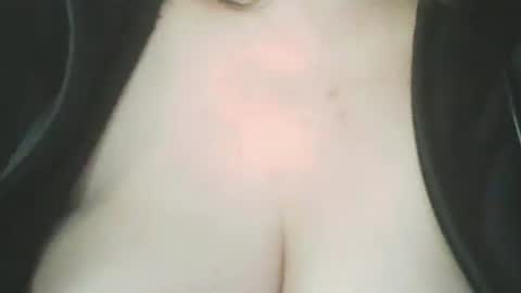 Snapshot of 1deluxepussy chatting on 02-16-25, 09:26 Deluxepussy online show from 02-16-25, 09:26