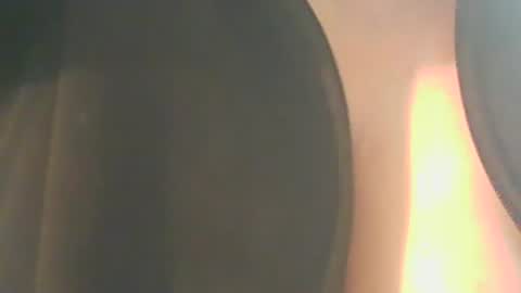 Snapshot of 1deluxepussy chatting on 02-26-25, 09:32 Deluxepussy online show from 02-26-25, 09:32