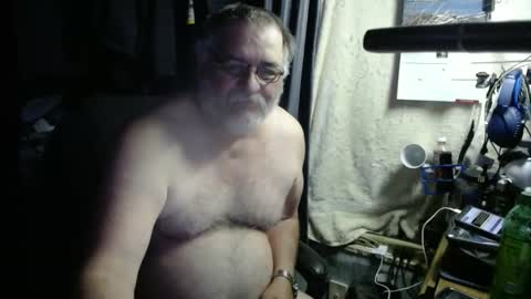 Snapshot of 1dusty60 chatting on 02-07-25, 10:19 1dusty60 online show from 02-07-25, 10:19