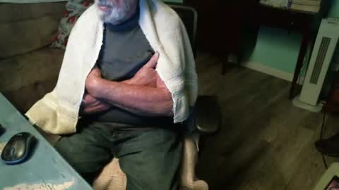 Snapshot of 1handyanddee chatting on 02-07-26, 12:25 1handyanddee online show from 02-07-26, 12:25