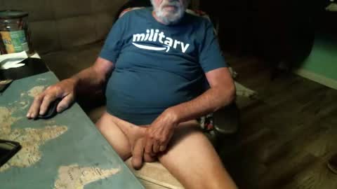 Snapshot of 1handyanddee chatting on 03-19-26, 01:20 1handyanddee online show from 03-19-26, 01:20