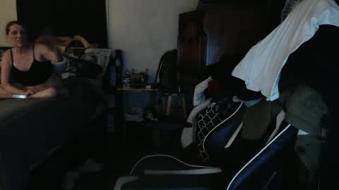 Snapshot of 1hotcouple2c chatting on 01-11-25, 08:43 1hotcouple2c online show from 01-11-25, 08:43