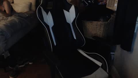 Snapshot of 1hotcouple2c chatting on 09-27-25, 10:09 1hotcouple2c online show from 09-27-25, 10:09