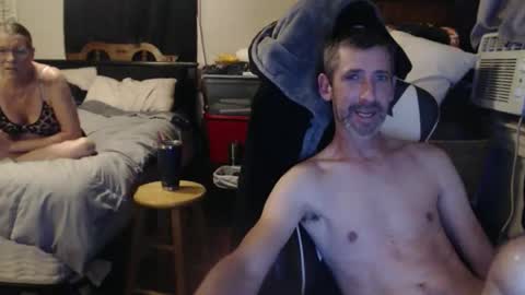 Snapshot of 1hotcouple2c chatting on 11-08-25, 12:11 1hotcouple2c online show from 11-08-25, 12:11