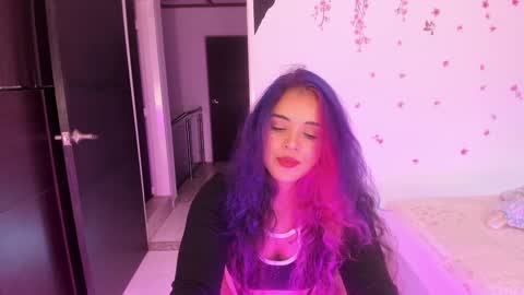 laiaa rivas online show from 01-20-25, 02:43