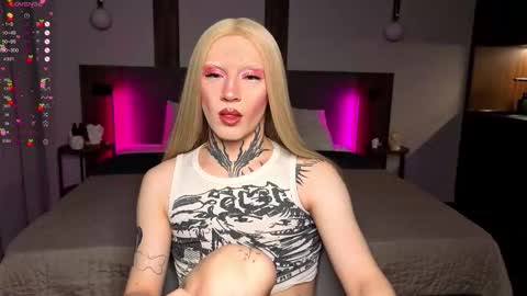 Michelle online show from 02-06-26, 05:27