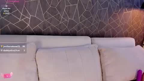 Snapshot of 1m_bella chatting on 03-04-25, 08:24 bella online show from 03-04-25, 08:24