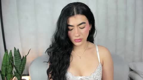 Snapshot of 1m_emily chatting on 11-29-25, 10:57 . online show from 11-29-25, 10:57