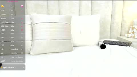 Snapshot of 1m_nahomi chatting on 01-11-25, 10:07 Nahomi online show from 01-11-25, 10:07