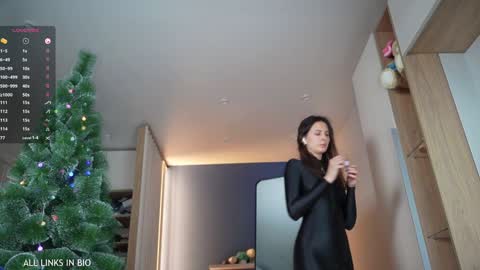 Snapshot of 1mari_01 chatting on 01-29-25, 07:32 Marie online show from 01-29-25, 07:32