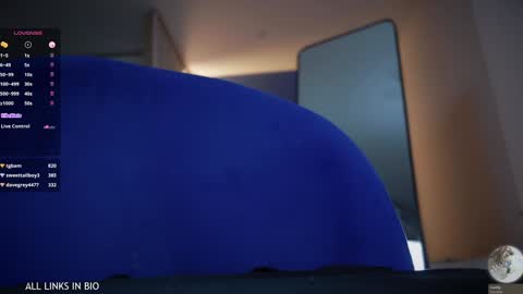 Snapshot of 1mari_01 chatting on 02-03-25, 10:00 Marie online show from 02-03-25, 10:00