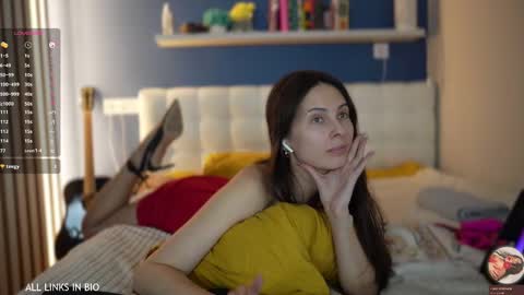 Snapshot of 1mari_01 chatting on 03-12-25, 07:28 Marie online show from 03-12-25, 07:28