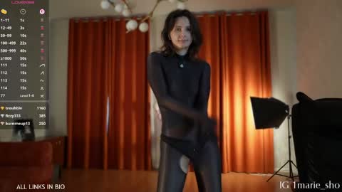 Snapshot of 1mari_01 chatting on 05-23-26, 06:23 Marie online show from 05-23-26, 06:23