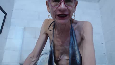 Miss Monserrate online show from 01-05-25, 09:47