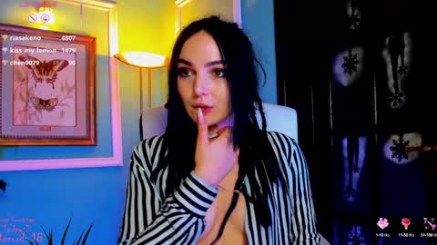 Moona  online show from 02-07-25, 05:51