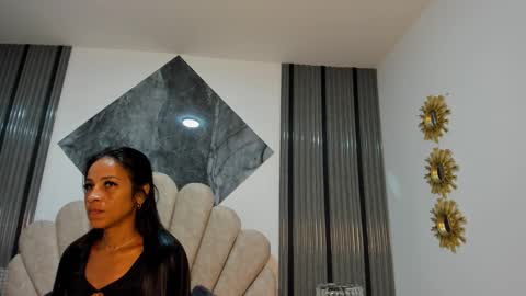 Snapshot of 1naughty_milf chatting on 12-03-25, 11:52 Luisa online show from 12-03-25, 11:52