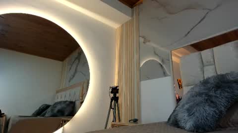 Luisa online show from 06-12-26, 02:38