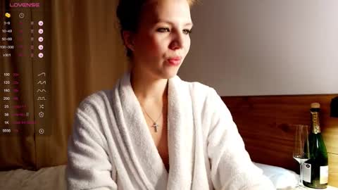 VICTORIA online show from 09-14-25, 01:05